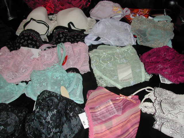 Destockage LOT DE LINGERIE ETAM