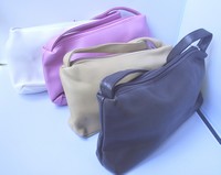Fournisseur LOT DE SACS A MAINS LOOK CUIR - 2,00 TVAC , Grossiste LOT DE SACS A MAINS LOOK CUIR - 2,00 TVAC , Destockage LOT DE SACS A MAINS LOOK CUIR - 2,00 TVAC 