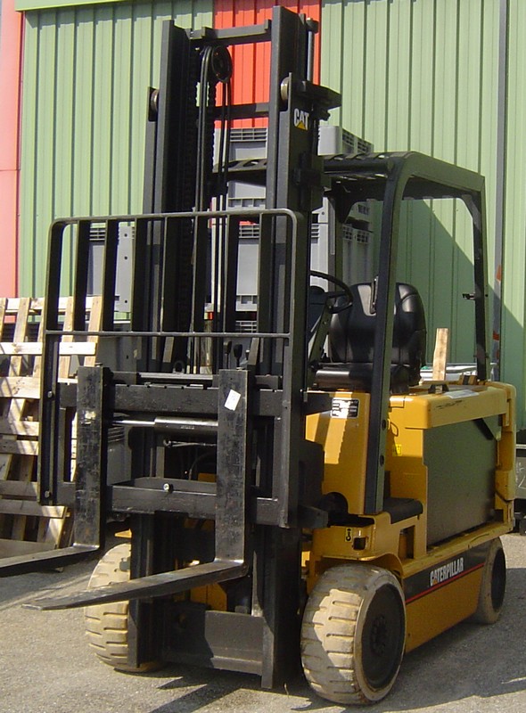 Destockage CHARIOT CATERPILLAR 4 Tonnes.
