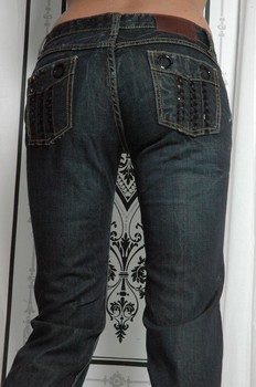 Destockage r�f 2573 - jean d�lav� strass aux poches 3A480