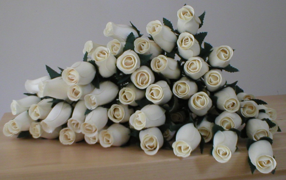 Destockage Roses en bois