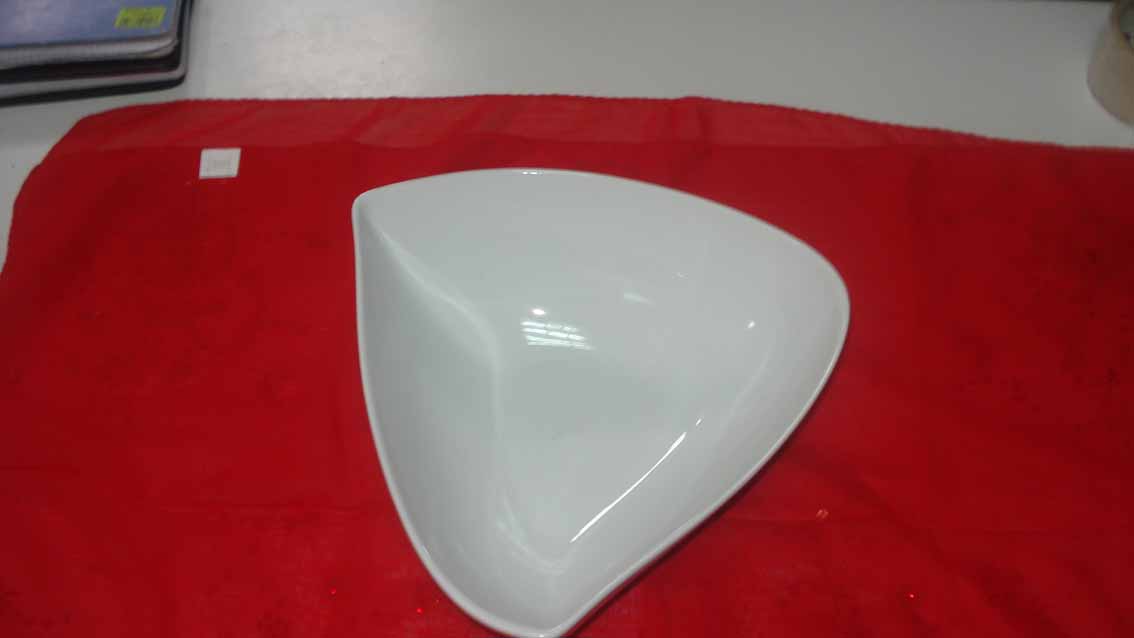 Destockage CAMION DE VAISSELLE EN PORCELAINE