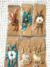 Destockage ENSEMBLES ASSORTIS DE COLLIER ET BOUCLES D�OREILLES. 0.90 �!!!!