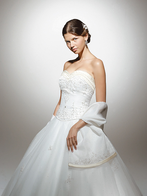 Destockage Lot de robe de mari�e USA,valeur 10000�