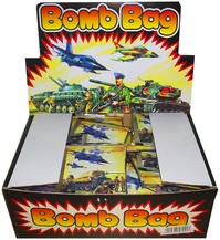 Destockage BOMBE MILITAIRE + PRESENTOIRE - 0,12 CENTS/PIECE 