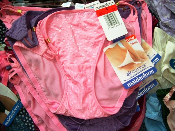Destockage Vend lot lingerie maidenform 130 pieces
