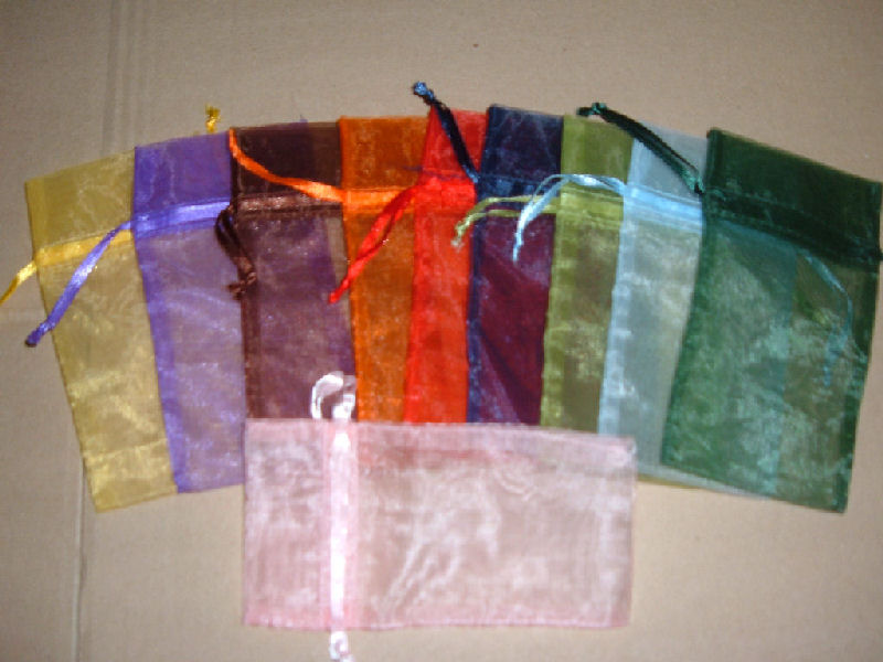 Fournisseur pochettes organza divers coloris , Grossiste pochettes organza divers coloris , Destockage pochettes organza divers coloris 