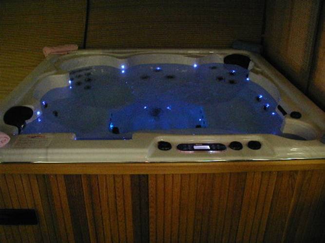 Destockage SPA  USA AVEC GARANTIE DE 10 ANS  CONSTRUCTEUR