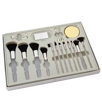 Destockage SET DE MAQUILLAGE - 18 PIECES - 2,99 EUROS/PIECE