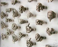Fournisseur BAGUES GOTHIQUES .....0,25 CENTS/PIECE, Grossiste BAGUES GOTHIQUES .....0,25 CENTS/PIECE, Destockage BAGUES GOTHIQUES .....0,25 CENTS/PIECE