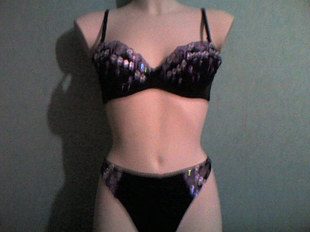 Destockage COLLECTION ENSEMBLE LINGERIE PAREILLES 5�  