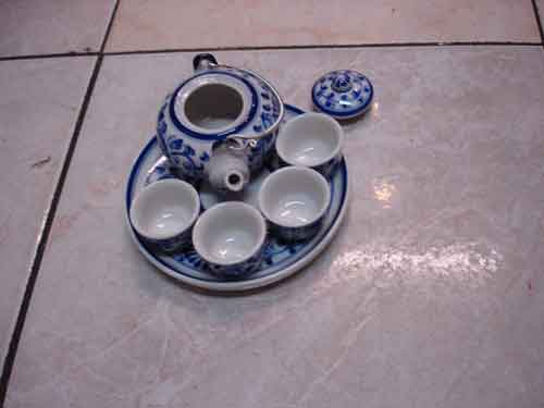 Fournisseur service th�i�re et 5 pi�ces porcelaine Chine 1,50�, Grossiste service th�i�re et 5 pi�ces porcelaine Chine 1,50�, Destockage service th�i�re et 5 pi�ces porcelaine Chine 1,50�