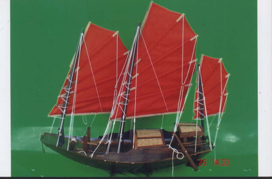 Destockage CHINE * VIETNAM jonque / Sampan / mod�le bateau 80cm bois NEUF