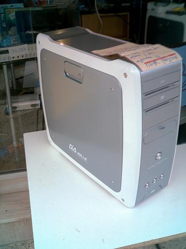 Destockage PC complet neuf avec XP pro � 330�