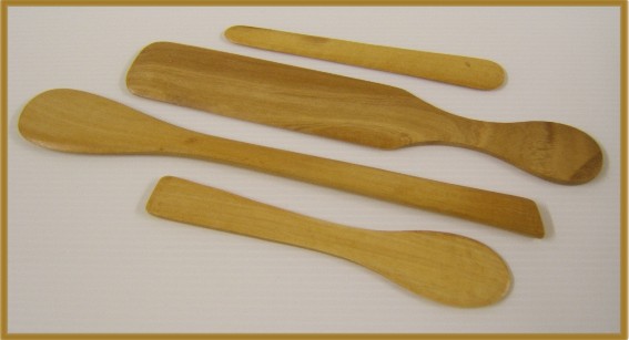 Destockage Lot 4 spatules en olivier