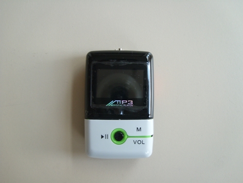 Destockage NOUVEAUX MP3 MICRO MINI LE CREO.