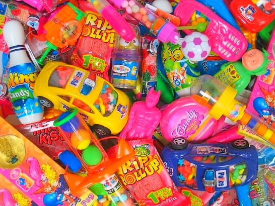 Destockage LOT DE BONBONS-JOUETS