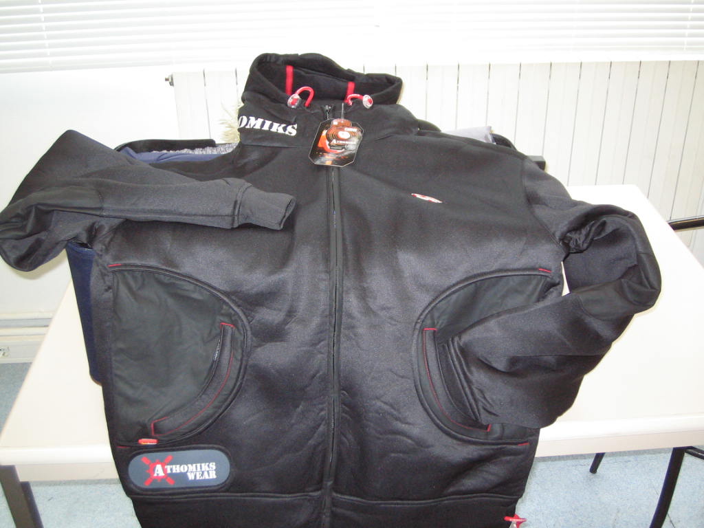 BLOUSSON HIGH AUTHENTIQUE VENDU AVEC FACTURE 21.50� piece 
