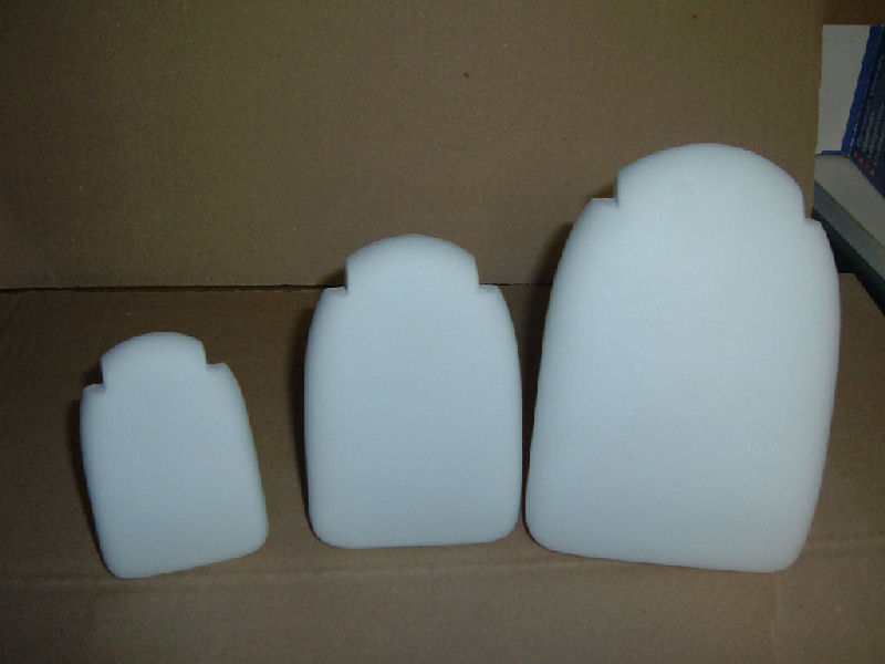 buste coliers pendant 
