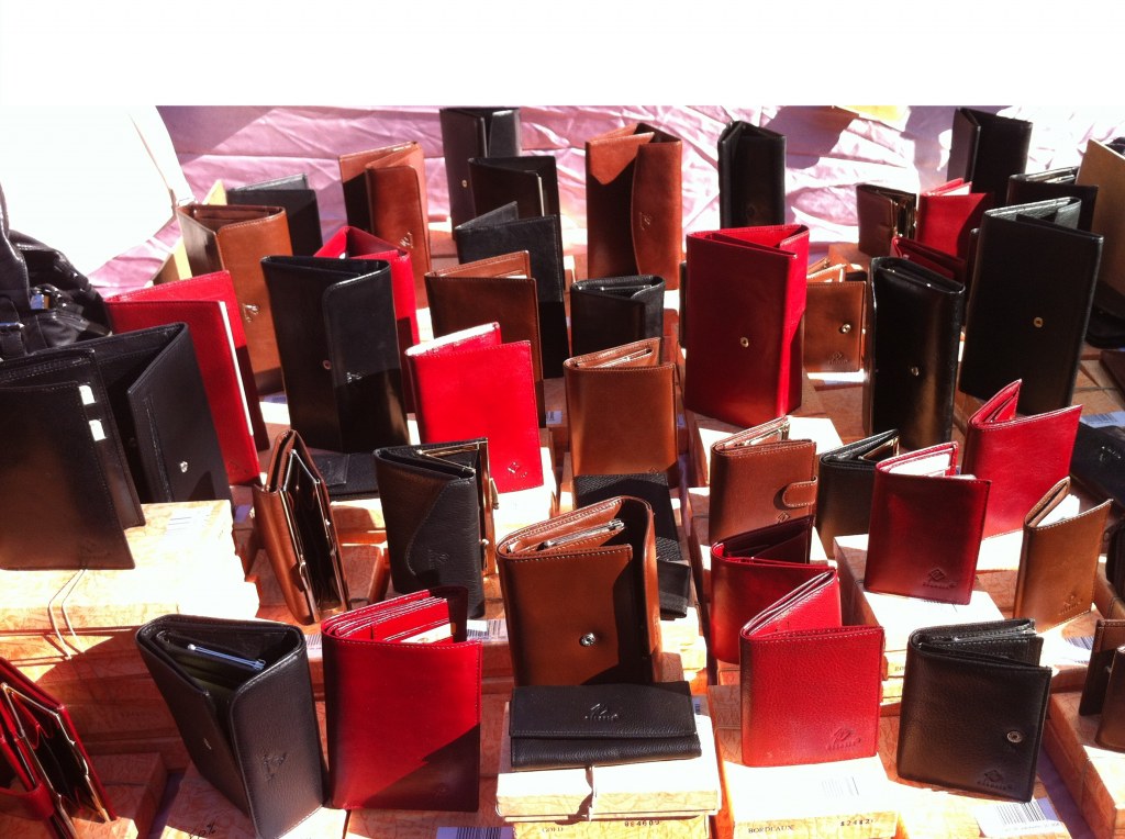 Lot de petite maroquinerie tout cuir de vachette finition exceptionnel