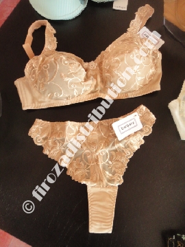 Lingerie Barbara (SG/SLIP).