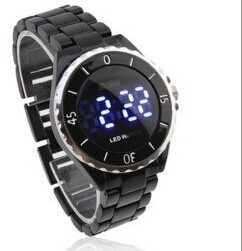 Montre LED Elégante, Bracelet en Céramique, Uni