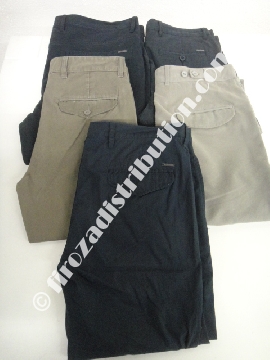 Magnifiques Pantalons homme DKNY.