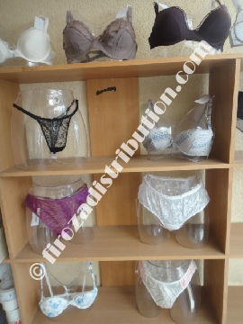 Superbe Lingerie Nina Ricci.