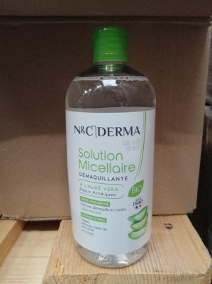 Eau micellaire démaquillant