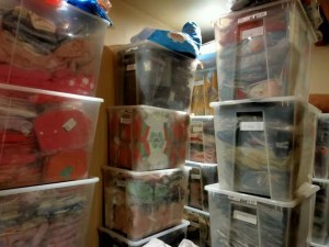 Lot des vêtements et accessoires pour chien