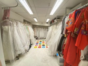 Destockage 400 robes de mariée VENDS LOT