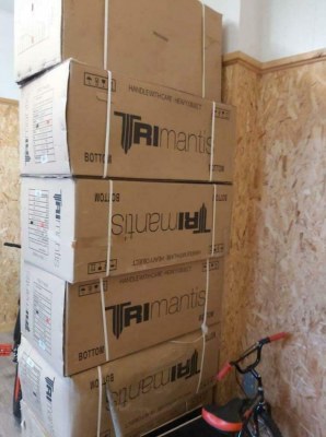 Lot de 8 vélos tricycles (16'') pour enfant jusqu'à 12 ans