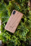 2000 coques en bois pour iPhone et MacBook