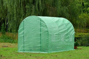 Lot de serres de jardin 5 modèles x 4 unités, soit 1 palette de 20 colis.