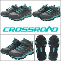 060128 Baskets de trekking enfant Crossroad