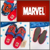 060145 Chaussons Marvel