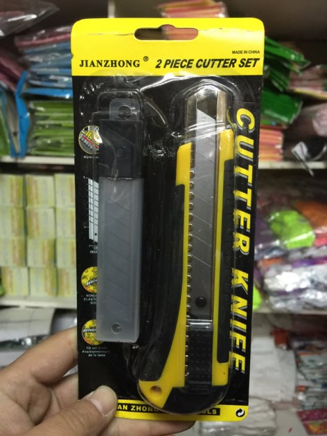 12 cutters bricolage neufs Destockage Grossiste