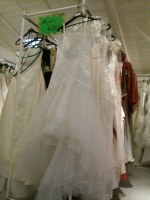 Liquidation ancienne collection robes cérémonie