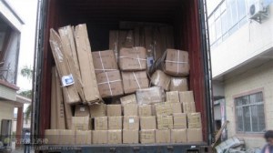 CONTAINER CLE EN MAIN