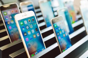 Smartphones reconditionnés dans un état neuf avec 1 ans de garanties