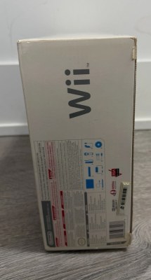 Nintendo Wii Video Game System RVL-001 Wii Sports Bundle Brand New Console White