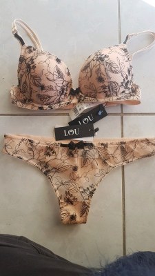 DESTOCKAGE DE LINGERIE GRANDES MARQUES