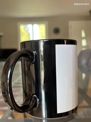 Important lot de mugs