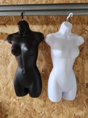 Lot agencement magasin prêt à porter