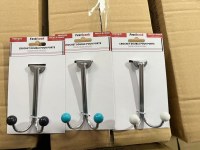 Grossiste destockage vend crochet double pour porte 0,50 € ttc