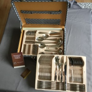 Recherche lot set de couverts 72 pieces