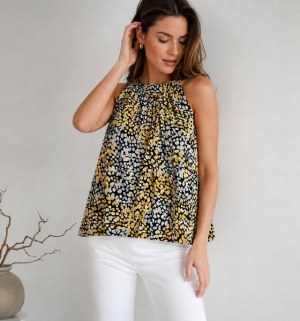 020135 Mix aus Damen-T-Shirts + Blusen