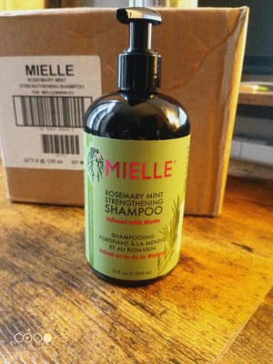 Lot Shampooing , soin du cheveux grande marque. Certfication CE et Origine