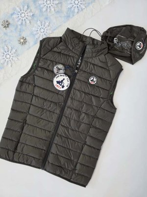 050117 Mix de gilets de marque