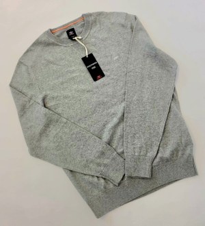 010093 Mix de pulls pour hommes